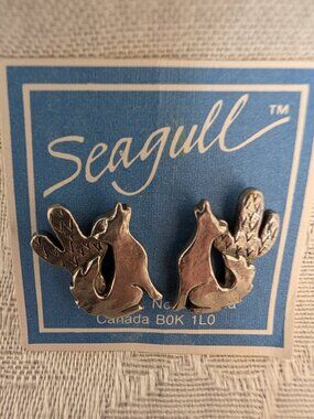 SEAGULL PEWTER Howling Wolf Earrings Nickle-free posts